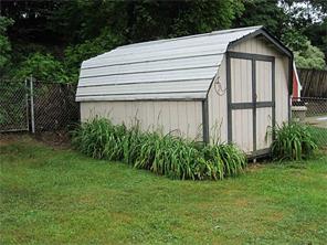 1868 Ivanhoe Dr, Irwin, PA 15642 photo 20