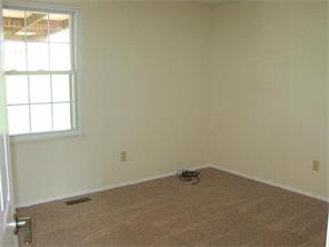 1868 Ivanhoe Dr, Irwin, PA 15642 photo 11