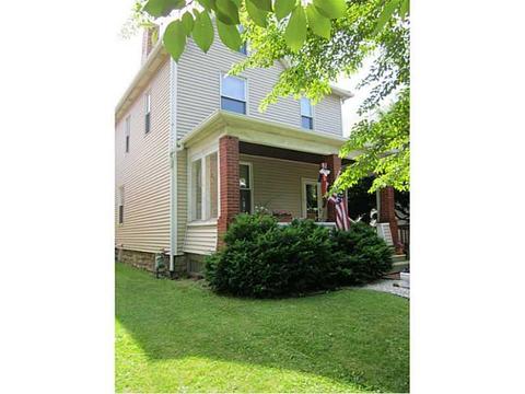 126 E Adams Ave, Vandergrift, PA 15690 photo 3