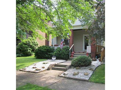 126 E Adams Ave, Vandergrift, PA 15690 photo 2