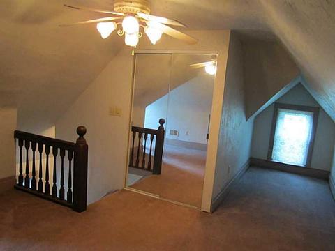 126 E Adams Ave, Vandergrift, PA 15690 photo 18