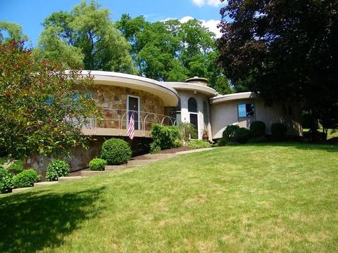 8349 Post Rd, Mccandless, PA 15101 photo 1