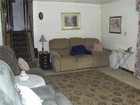 5495 Wolfe Dr, Pittsburgh, PA 15236 photo 9