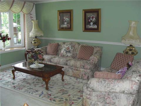 5495 Wolfe Dr, Pittsburgh, PA 15236 photo 2