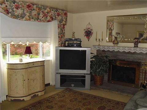 5495 Wolfe Dr, Pittsburgh, PA 15236 photo 8