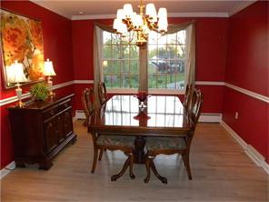 2124 Clairmont Dr, Pittsburgh, PA 15241 photo 5
