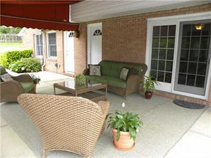 2124 Clairmont Dr, Pittsburgh, PA 15241 photo 24