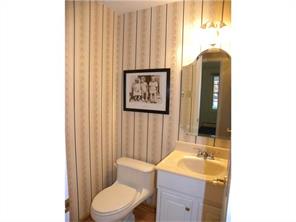 2124 Clairmont Dr, Pittsburgh, PA 15241 photo 11