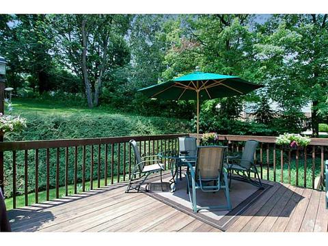 2398 Delo Dr, Hampton, PA 15044 photo 17