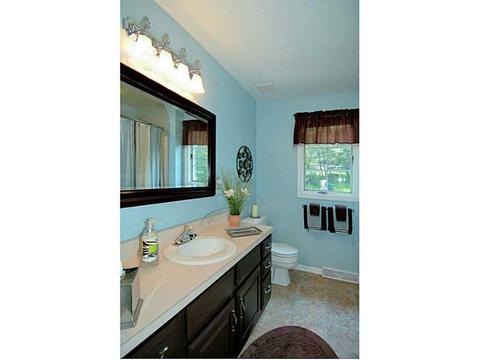 2398 Delo Dr, Hampton, PA 15044 photo 16