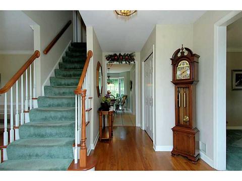 2398 Delo Dr, Hampton, PA 15044 photo 2