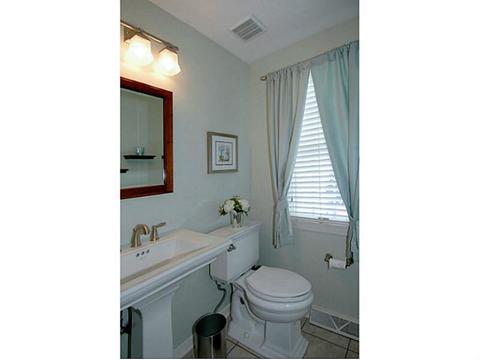 2398 Delo Dr, Hampton, PA 15044 photo 10