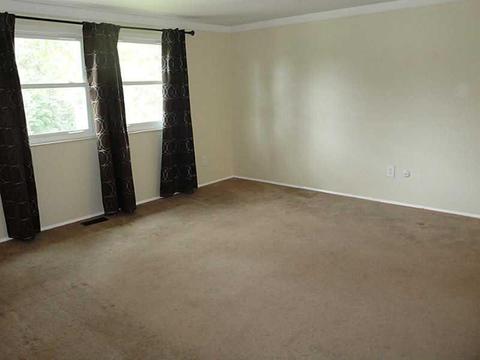 723 Thornwick Dr, Pittsburgh, PA 15243 photo 4
