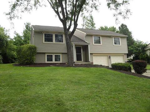 723 Thornwick Dr, Pittsburgh, PA 15243 photo 1