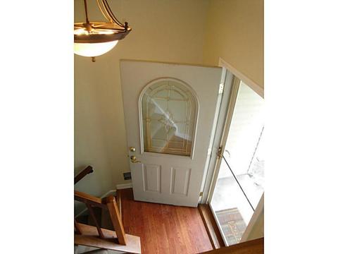 723 Thornwick Dr, Pittsburgh, PA 15243 photo 2