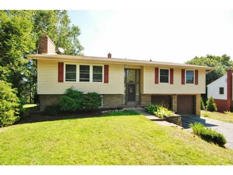 1645 Red Mill Dr, Pittsburgh, PA 15241 photo 1