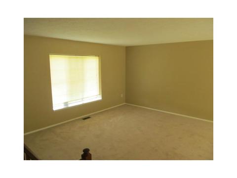 740 Thornwick Dr, Pittsburgh, PA 15243 photo 3