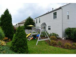 950 Castleview, Irwin, PA 15642 photo 3