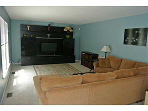 950 Castleview, Irwin, PA 15642 photo 7