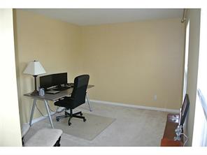 950 Castleview, Irwin, PA 15642 photo 17
