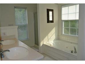 950 Castleview, Irwin, PA 15642 photo 13