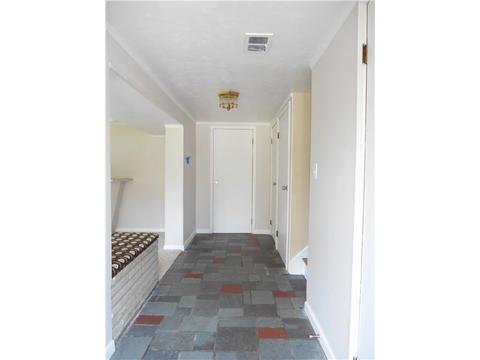 1125 Shadycrest Dr, Pittsburgh, PA 15216 photo 7