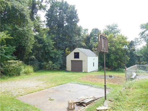 1125 Shadycrest Dr, Pittsburgh, PA 15216 photo 5