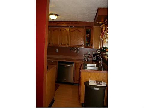 112 Bashford Dr, Coraopolis, PA 15108 photo 7