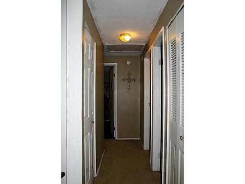 112 Bashford Dr, Coraopolis, PA 15108 photo 12