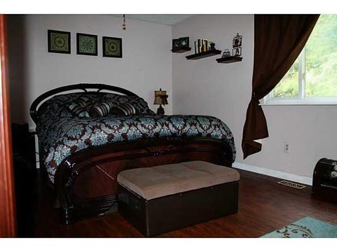 112 Bashford Dr, Coraopolis, PA 15108 photo 14