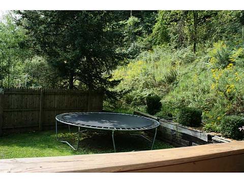 112 Bashford Dr, Coraopolis, PA 15108 photo 11