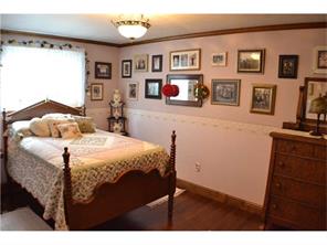 2283 Walter St, Irwin, PA 15642 photo 12