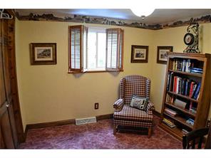 2283 Walter St, Irwin, PA 15642 photo 11