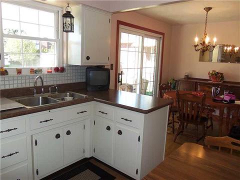 232 Wayne St, Lower Burrell, PA 15068 photo 8