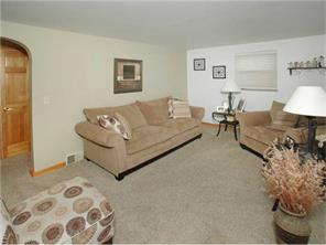 12479 Larimer Ave, Irwin, PA 15642 photo 4