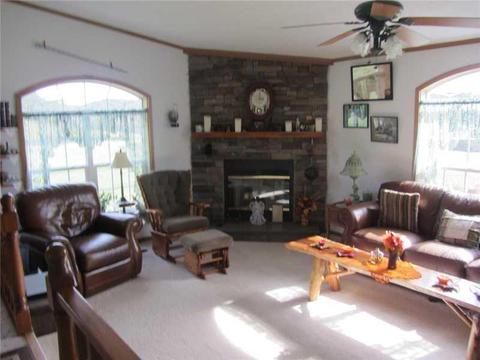 1684 N Point Rd, Hamilton, PA 15744 photo 4