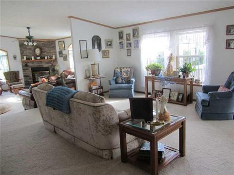 1684 N Point Rd, Hamilton, PA 15744 photo 9