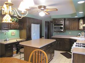 640 Adele Dr, Irwin, PA 15642 photo 5