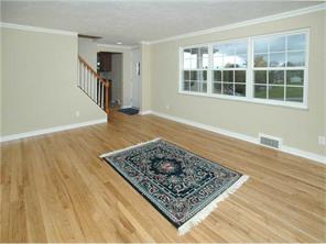 821 Macarthur, Irwin, PA 15642 photo 6