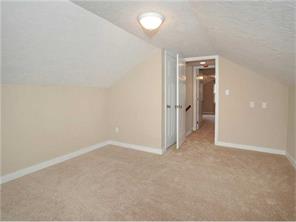 821 Macarthur, Irwin, PA 15642 photo 13