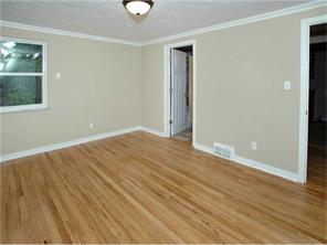 821 Macarthur, Irwin, PA 15642 photo 8