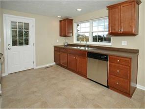 821 Macarthur, Irwin, PA 15642 photo 2