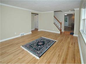 821 Macarthur, Irwin, PA 15642 photo 7