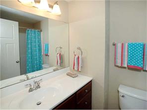 821 Macarthur, Irwin, PA 15642 photo 14