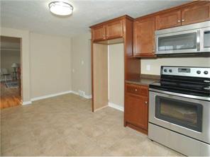 821 Macarthur, Irwin, PA 15642 photo 4