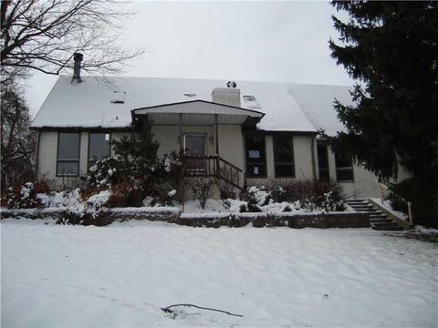 4437 Middle, PA 15101 photo 1