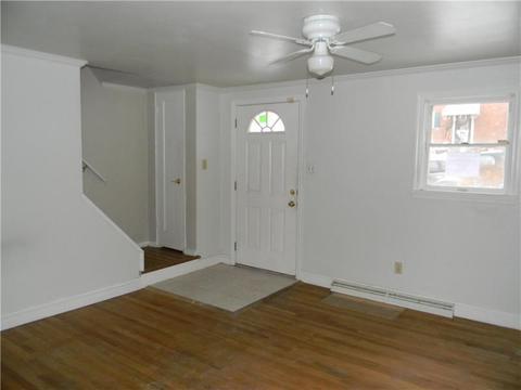 43 Wenzell Pl, Pittsburgh, PA 15216 photo 3