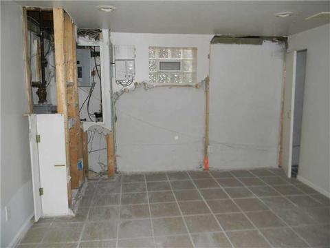 43 Wenzell Pl, Pittsburgh, PA 15216 photo 9