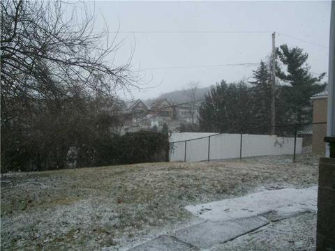 416 Forest St, Monessen, PA 15062 photo 2