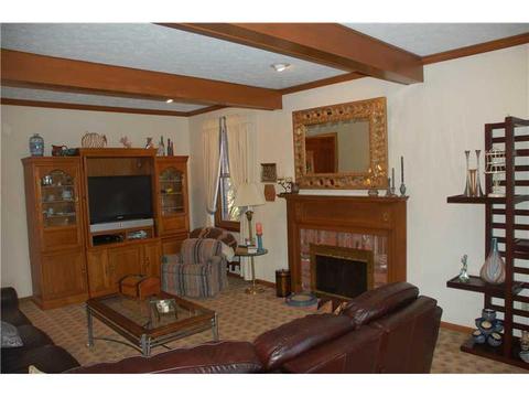 480 Clair Dr, Pittsburgh, PA 15241 photo 5
